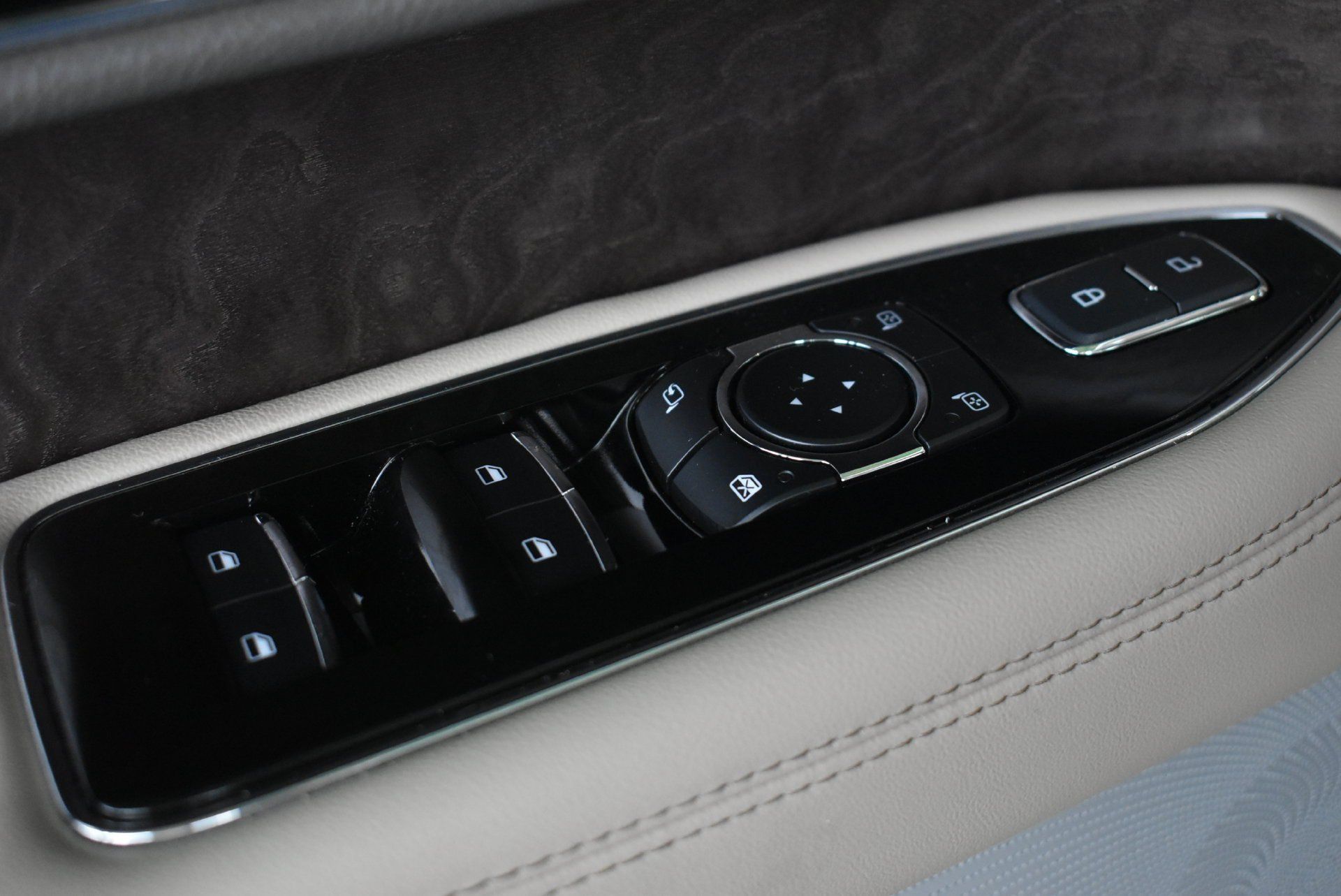 Used 2024 Lincoln Navigator Reserve AWD/4WD image 14