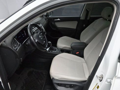 Used 2019 Volkswagen Tiguan SEL FWD image 12