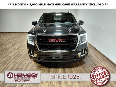 Used 2024 GMC Yukon SLE AWD/4WD image 3