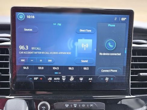 Used 2023 Ford Transit 350 XLT image 24