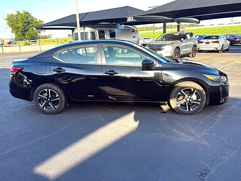 Used 2024 Nissan Sentra SV FWD image 3
