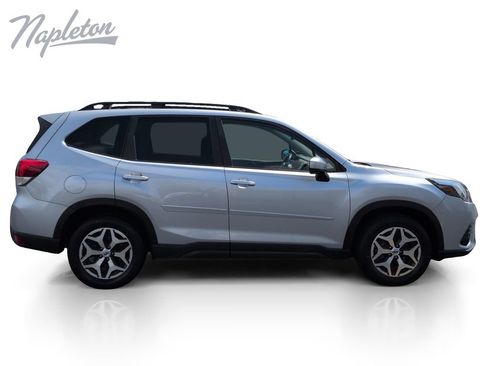 Used 2023 Subaru Forester Premium AWD/4WD image 7