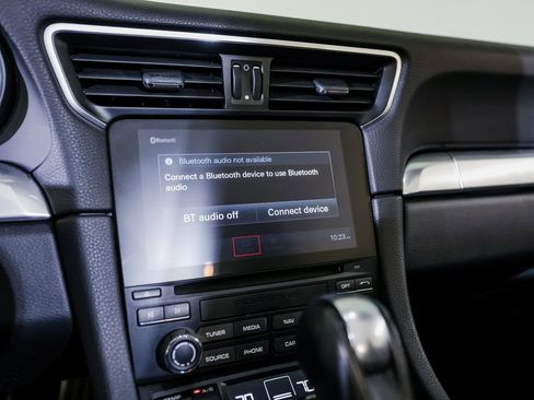 Used 2017 Porsche 911 Carrera 4 image 17