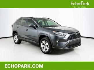 Used 2020 Toyota RAV4 XLE video 1