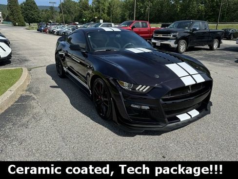 Used 2022 Ford Mustang Shelby GT500 w/ Technology Package image 8