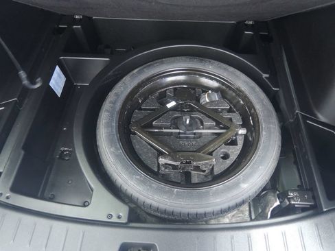 Used 2019 Chevrolet Blazer LT FWD image 31
