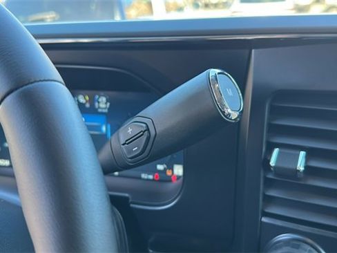 New 2026 Ford F250 Lariat w/ Black Appearance Package image 27