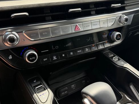 Used 2025 Kia Telluride SX Prestige X-Line AWD/4WD image 19