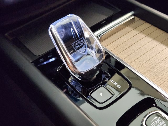 Certified 2026 Volvo XC60 B5 Plus AWD/4WD image 20