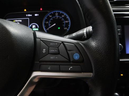 Certified 2018 Nissan Leaf SL w/ SL Technology Package FWD image 28