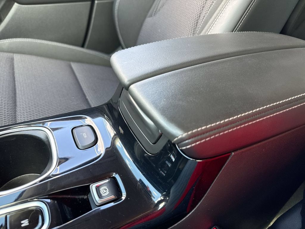 Used 2022 Buick Envision Preferred FWD image 21