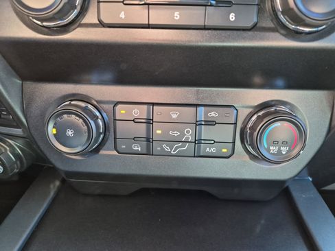 Used 2022 Ford F350 XLT w/ Black Appearance Package image 18