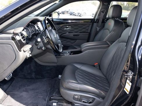 Used 2019 Bentley Mulsanne image 26