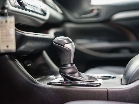 Used 2017 Toyota Highlander Plus w/ Carpet Mat Package image 19