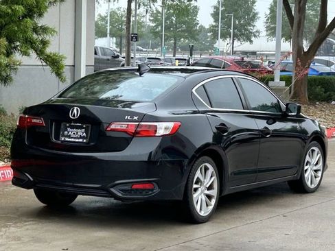 Used 2017 Acura ILX FWD image 4