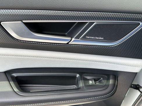 New 2026 Volkswagen Atlas Cross Sport SEL Premium R-Line image 28