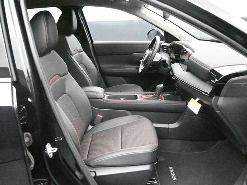 Certified 2025 Nissan Kicks SR AWD/4WD image 9
