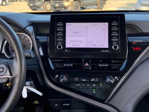 Used 2023 Toyota Camry LE image 6