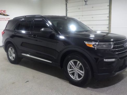 Used 2023 Ford Explorer XLT w/ Equipment Group 202A AWD/4WD image 5