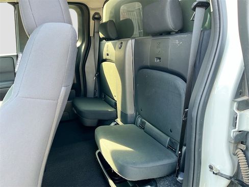 Used 2024 Nissan Frontier S image 22