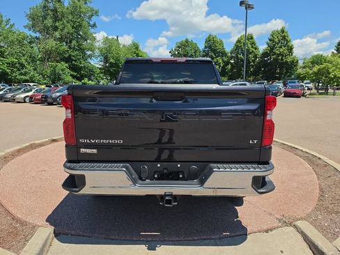 Used 2023 Chevrolet Silverado 1500 LT AWD/4WD image 4