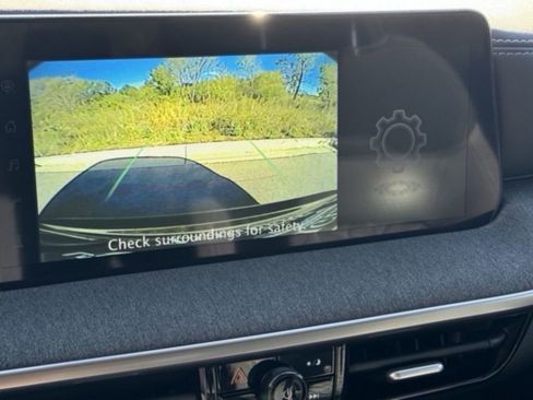 Certified 2025 Nissan Kicks SV AWD/4WD image 13