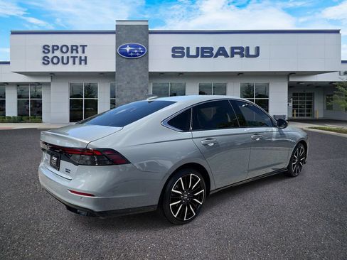 Used 2024 Honda Accord Touring image 3