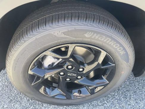 New 2026 Chevrolet Trax LT w/ Driver Confidence Package FWD image 9