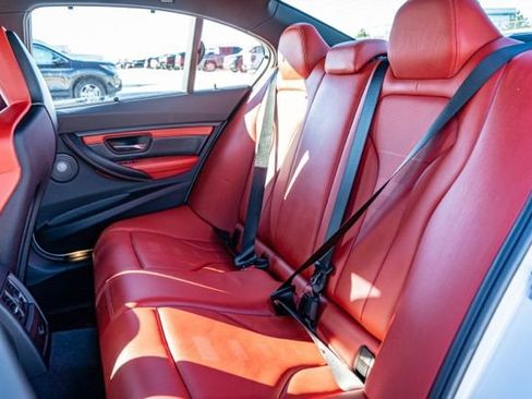 Used 2018 BMW M3 image 15