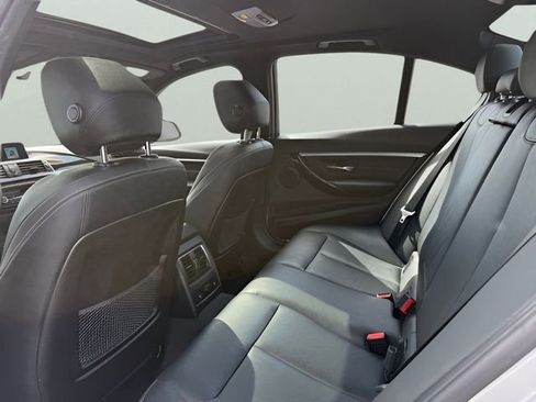 Used 2017 BMW 330i xDrive Sedan image 9