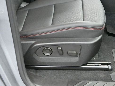 Used 2023 GMC Canyon AT4X AWD/4WD image 36