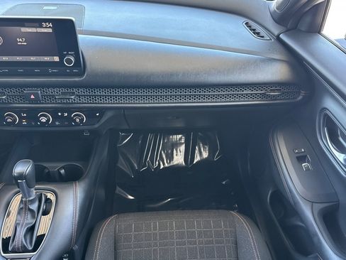 Certified 2024 Honda HR-V Sport image 31