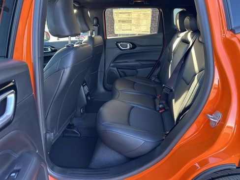 New 2026 Jeep Compass Latitude image 11