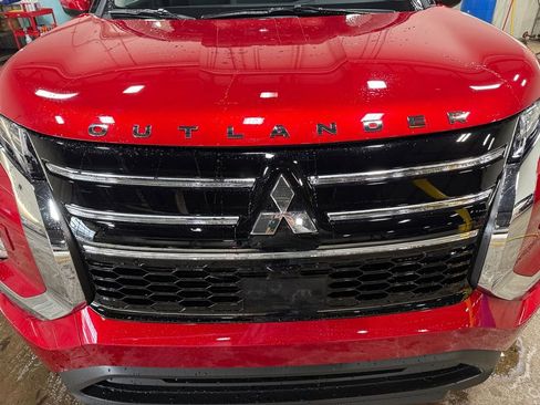 New 2026 Mitsubishi Outlander ES image 31