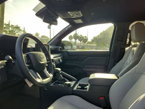 Used 2026 Toyota 4Runner SR5 AWD/4WD image 11