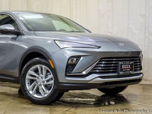 New 2026 Buick Envista Preferred w/ Convenience II Package image 2