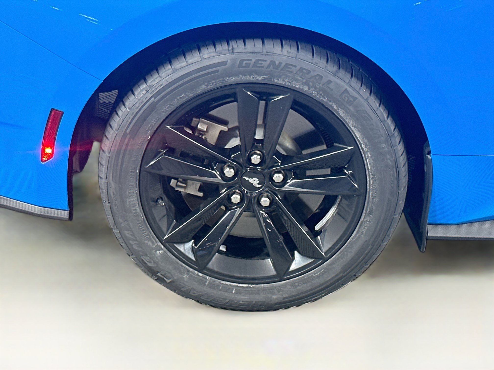 Used 2024 Ford Mustang GT RWD image 11