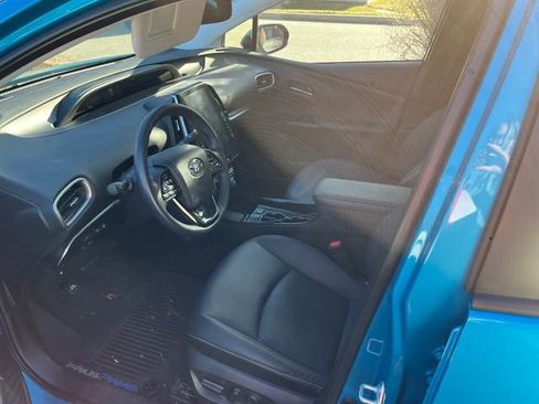Used 2021 Toyota Prius Prime Limited image 12