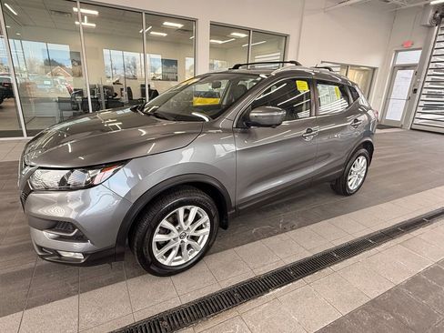 Used 2020 Nissan Rogue Sport SV w/ Technology Package image 4