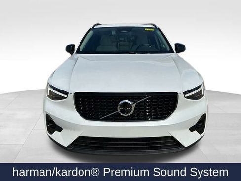 New 2025 Volvo XC40 B5 Ultra w/ Protection Package image 3