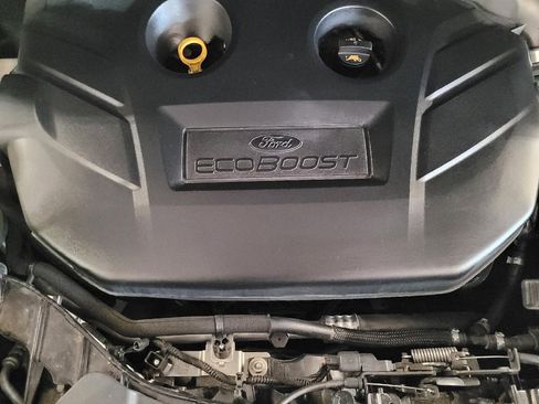 Used 2019 Ford Escape Titanium image 30