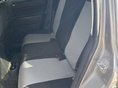 Used 2014 Jeep Patriot Latitude AWD/4WD image 14
