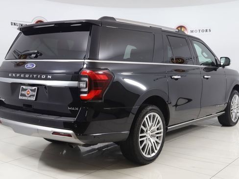 Used 2024 Ford Expedition Max Platinum AWD/4WD image 3