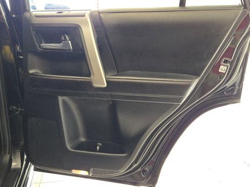 Used 2017 Toyota 4Runner Limited w/ Convenience Package AWD/4WD image 11