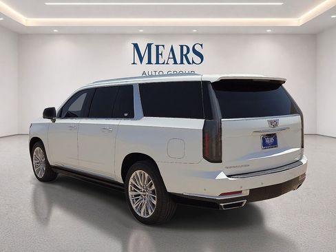 Used 2025 Cadillac Escalade ESV Premium Luxury w/ Touring Package AWD/4WD image 3
