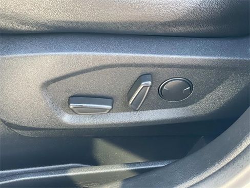 Used 2024 Ford Edge Titanium image 21