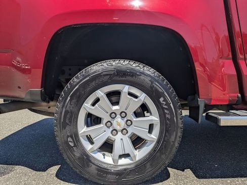 Used 2019 Chevrolet Colorado LT w/ LT Convenience Package RWD image 11
