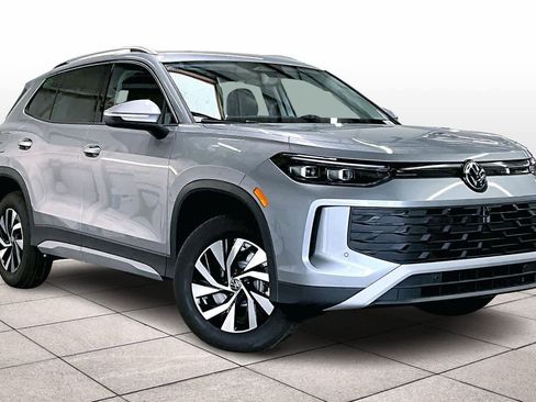 New 2026 Volkswagen Tiguan S image 2