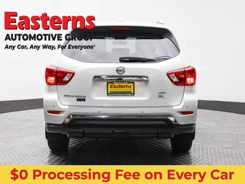 Used 2020 Nissan Pathfinder SL AWD/4WD image 6