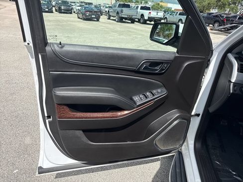 Used 2016 GMC Yukon SLE w/ Convenience Package RWD image 12